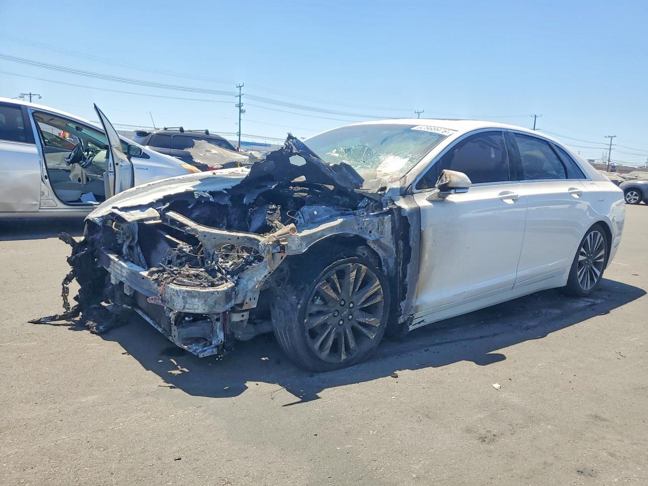 3LN6L5E95HR665604 · 2017 LINCOLN MKZ