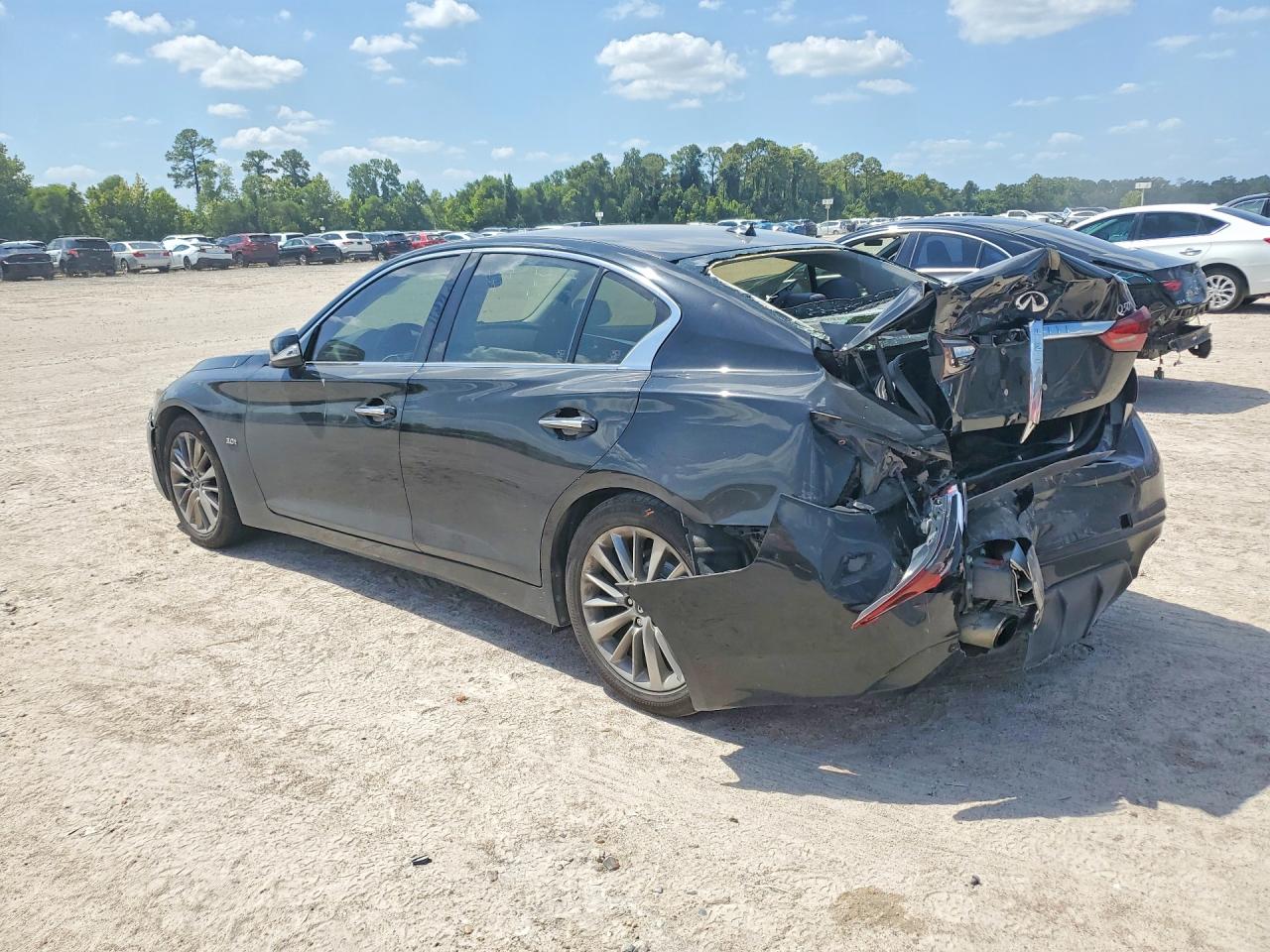 JN1EV7AP7JM351092 · 2018 INFINITI Q50 · 2/12