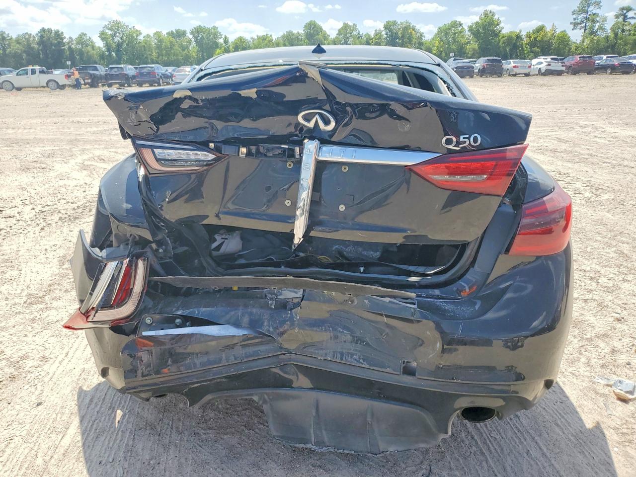 JN1EV7AP7JM351092 · 2018 INFINITI Q50 · 6/12