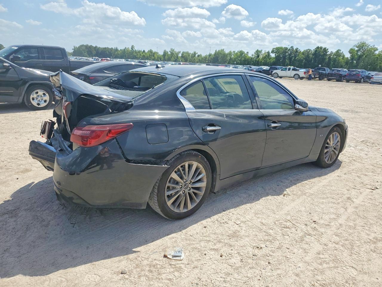 JN1EV7AP7JM351092 · 2018 INFINITI Q50 · 3/12