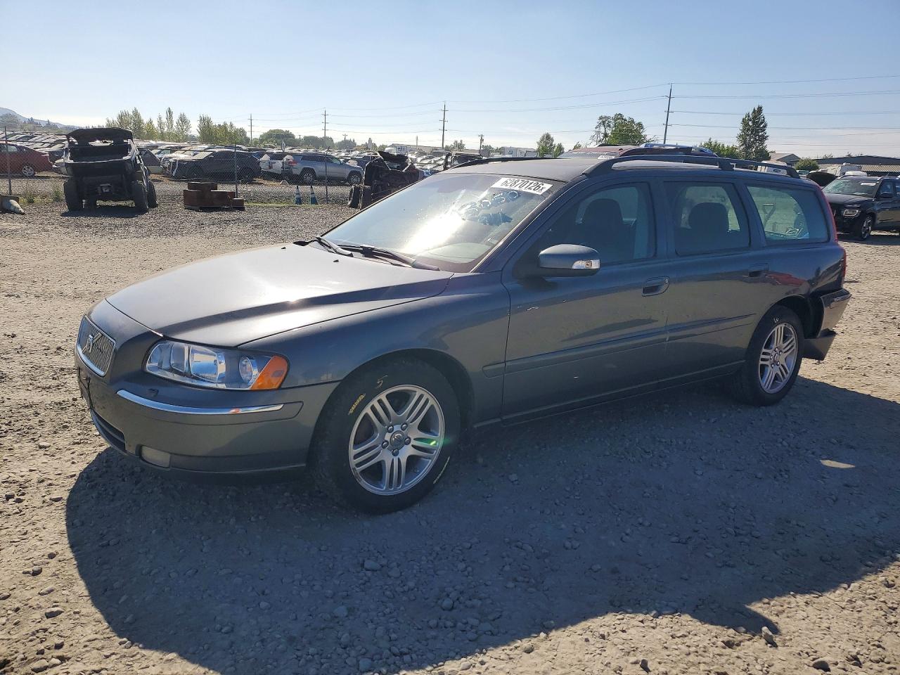 YV1SW592572621123 · 2007 VOLVO V70
