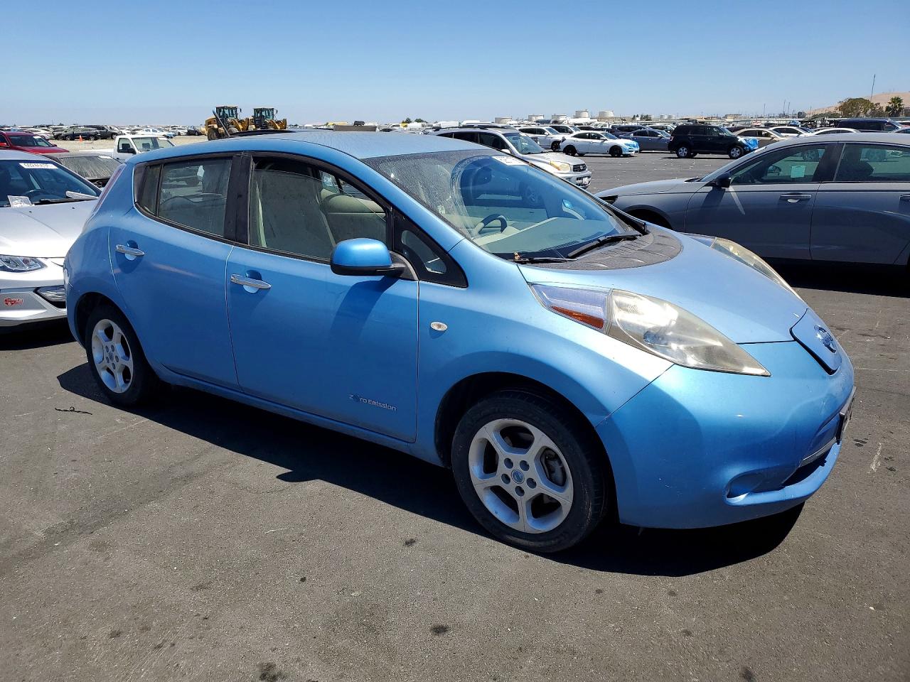 JN1AZ0CP2BT002016 · 2011 NISSAN LEAF · 4/12