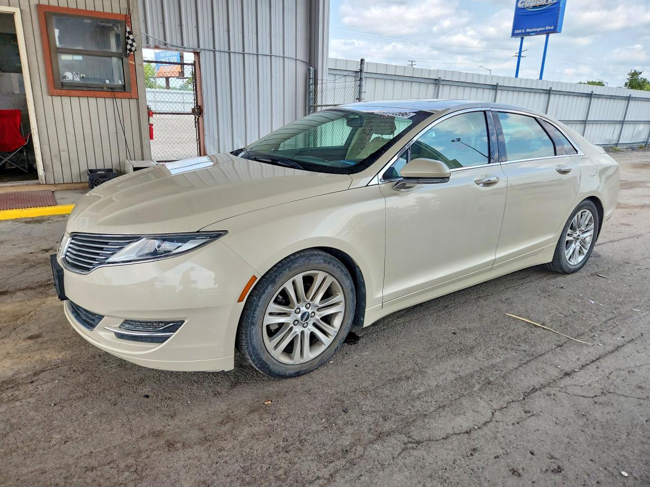 3LN6L2G95ER808817 · 2014 LINCOLN MKZ
