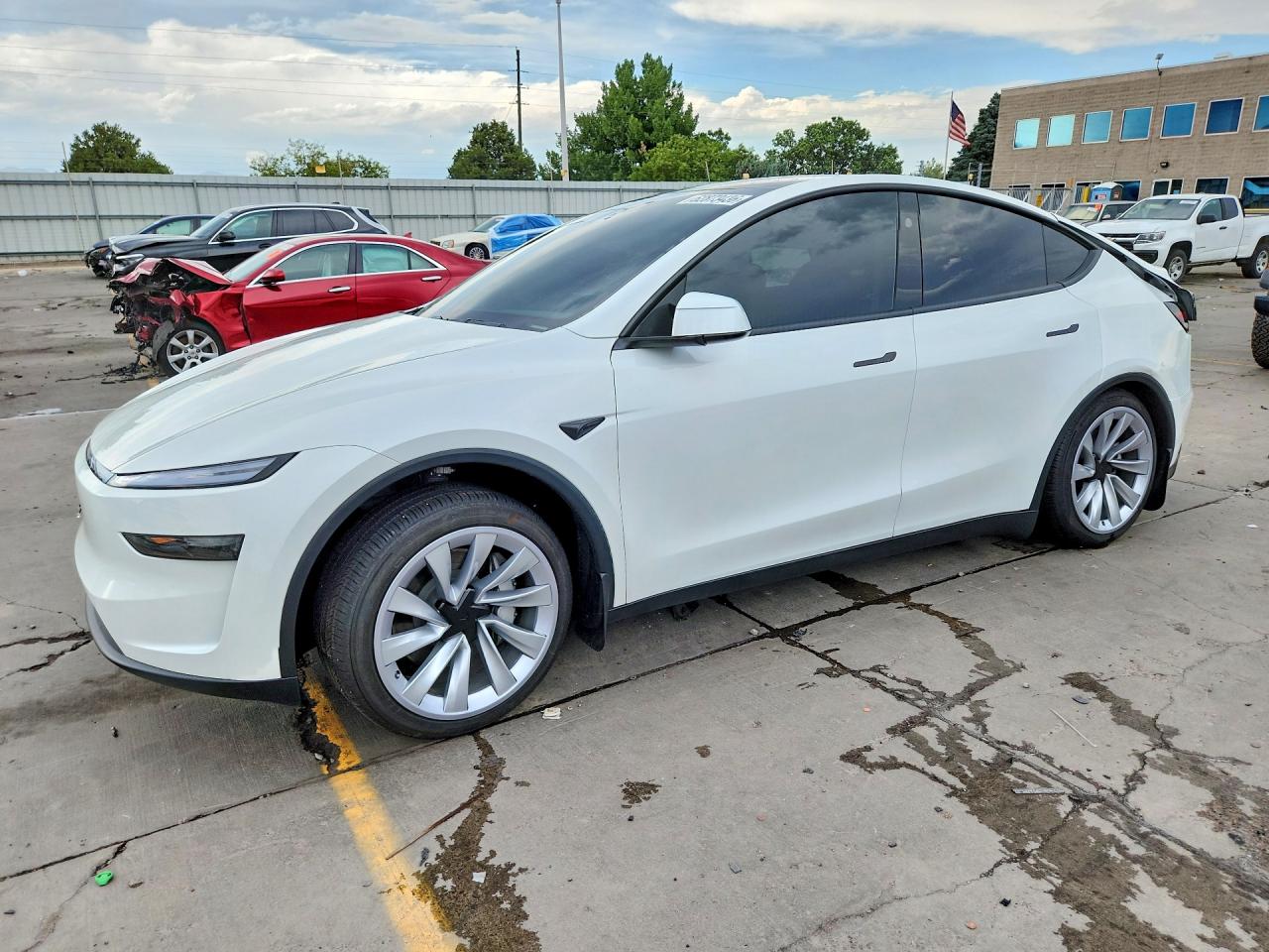 7SAYGDEE2TF567975 · 2026 TESLA MODEL Y
