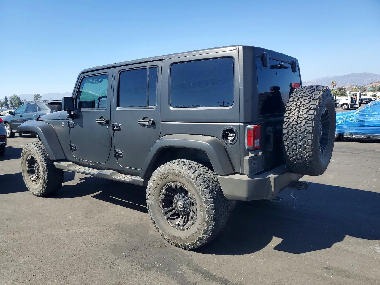 1C4HJWEG5HL684983 · 2017 JEEP WRANGLER UNLIMITED · 2/13