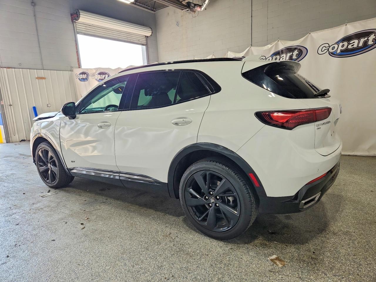 LRBFZPE42RD071046 · 2024 BUICK ENVISION · 2/12