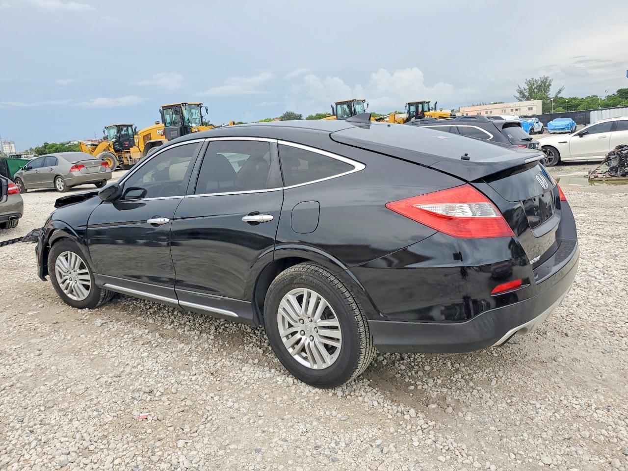 5J6TF3H54DL001079 · 2013 HONDA CROSSTOUR · 2/12