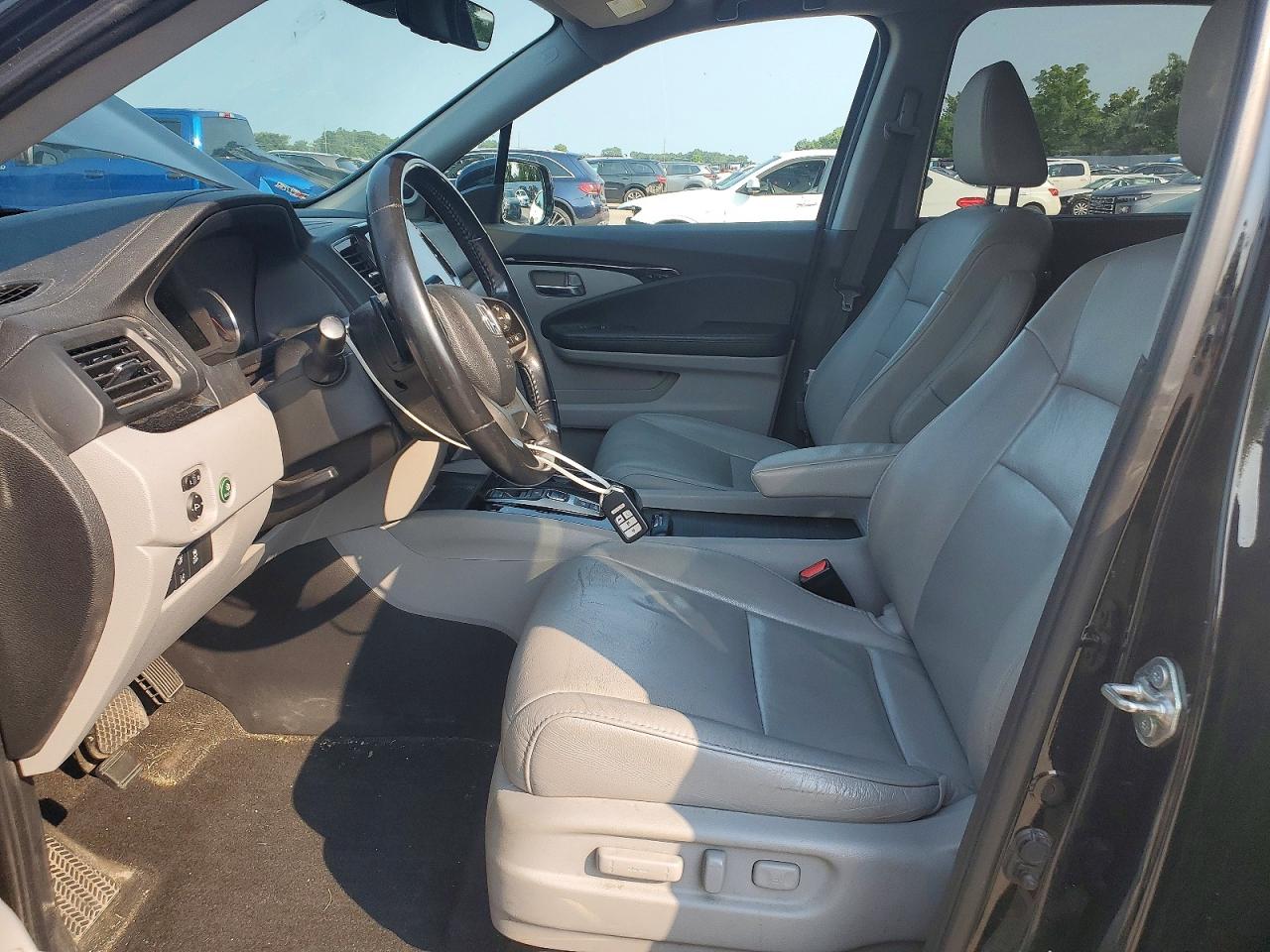 5FNYF6H6XKB093000 · 2019 HONDA PILOT · 7/13