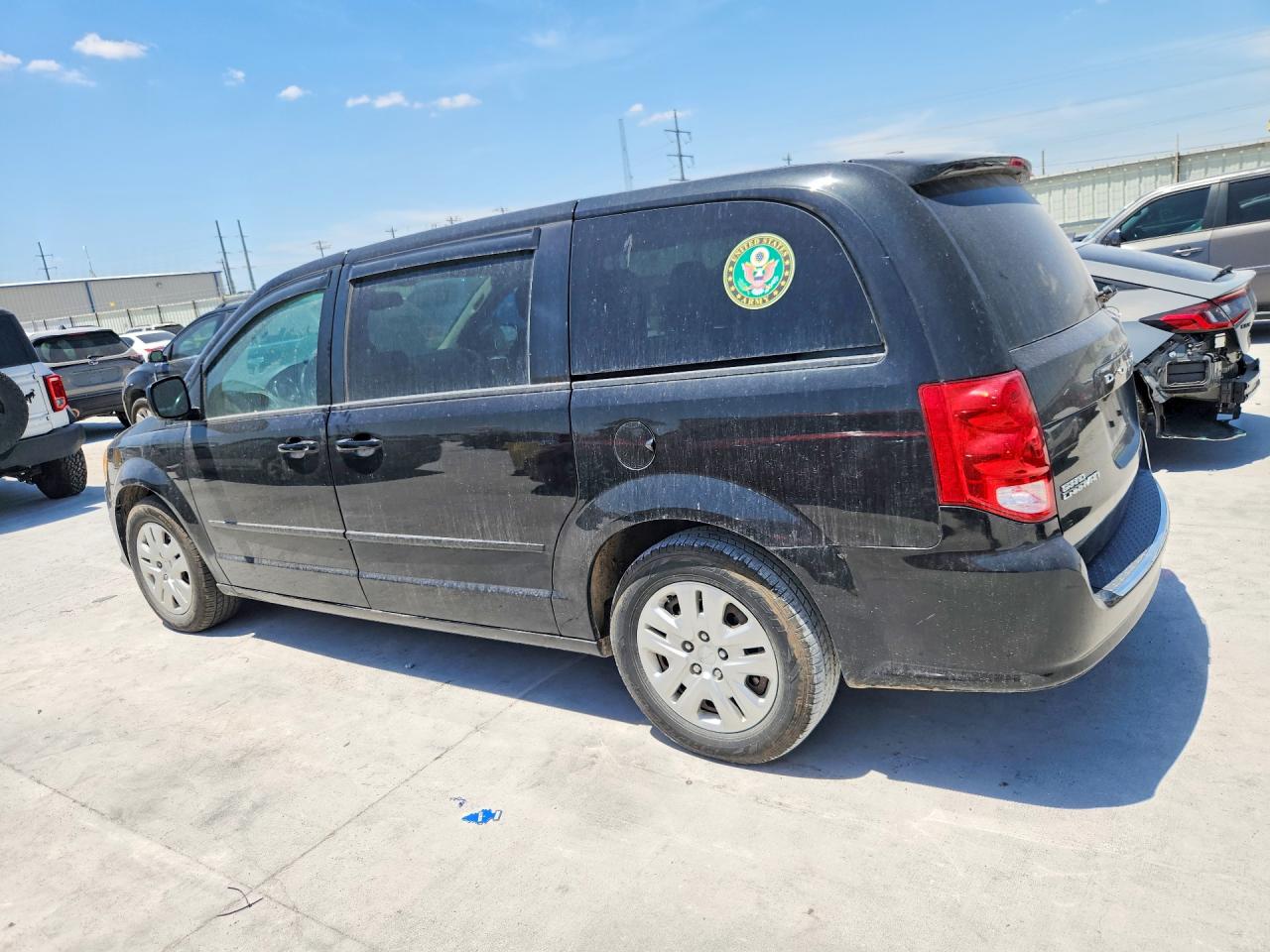 2C4RDGBG9HR776689 · 2017 DODGE GRAND CARAVAN · 2/13
