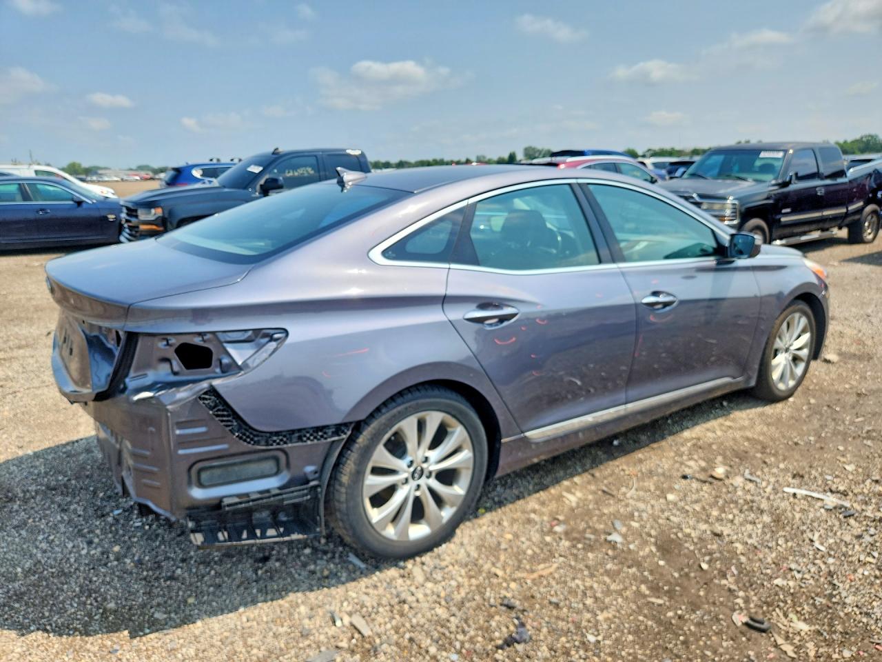 KMHFG4JG2CA161047 · 2012 HYUNDAI AZERA · 3/13