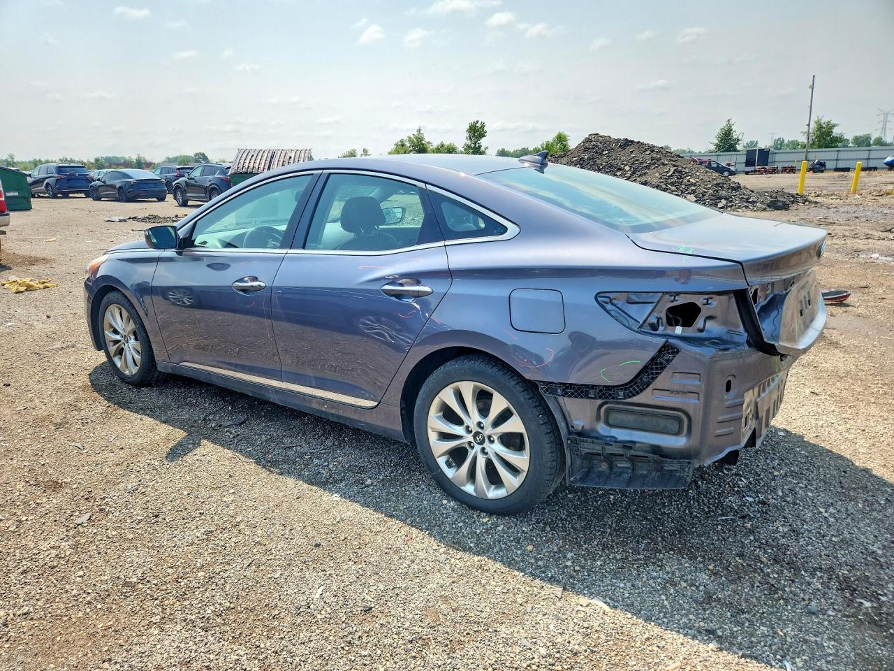 KMHFG4JG2CA161047 · 2012 HYUNDAI AZERA · 2/13