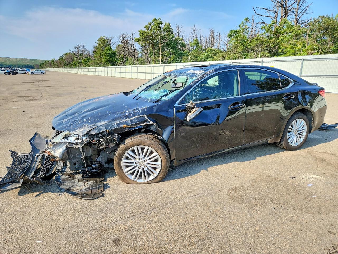 JTHBK1GG3E2102950 · 2014 LEXUS ES