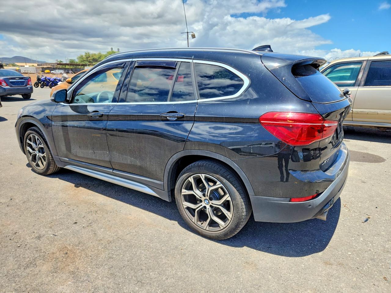 WBXJG7C02L5P31866 · 2020 BMW X1 · 2/13