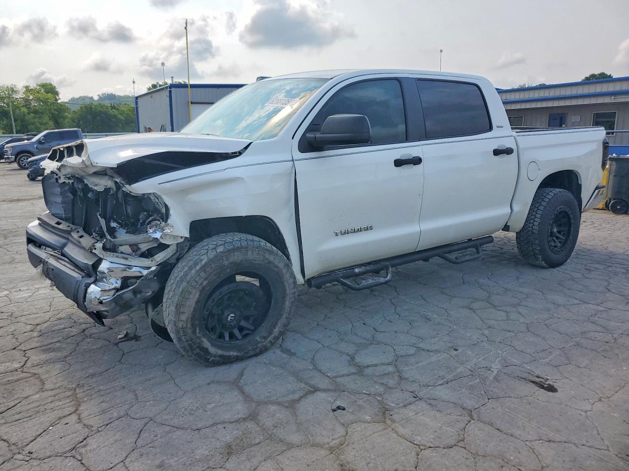 5TFEM5F15GX101477 · 2016 TOYOTA TUNDRA