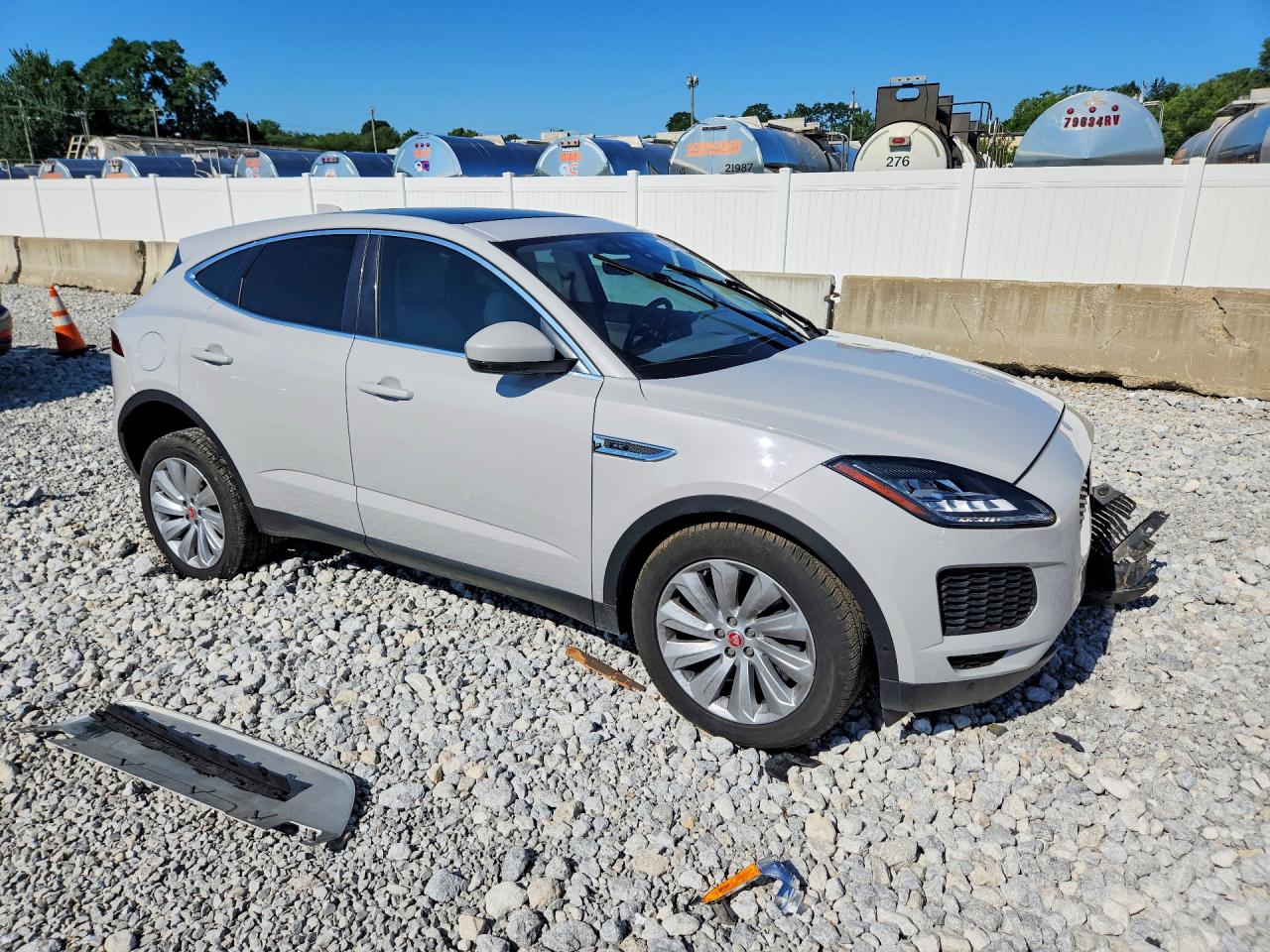 SADFP2FXXK1Z63964 · 2019 JAGUAR E-PACE · 4/14