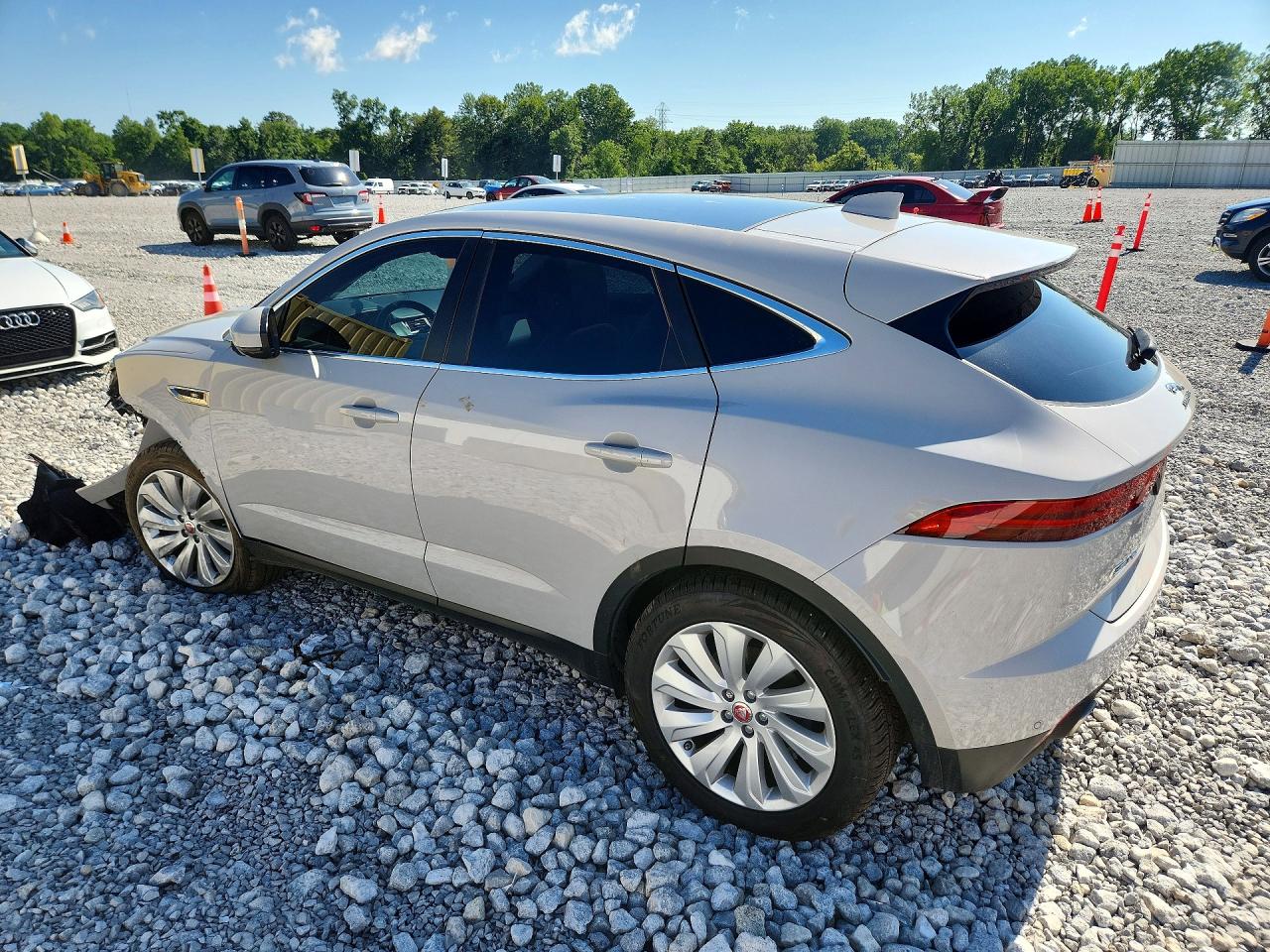 SADFP2FXXK1Z63964 · 2019 JAGUAR E-PACE · 2/14