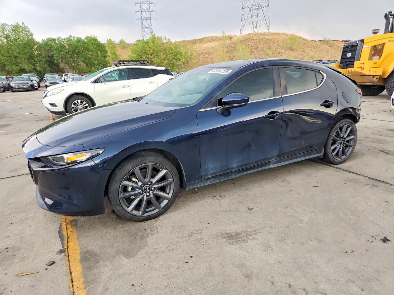 JM1BPALLXM1404360 · 2021 MAZDA 3