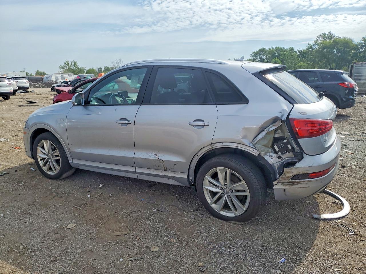 WA1ECCFS9JR020813 · 2018 AUDI Q3 · 2/12