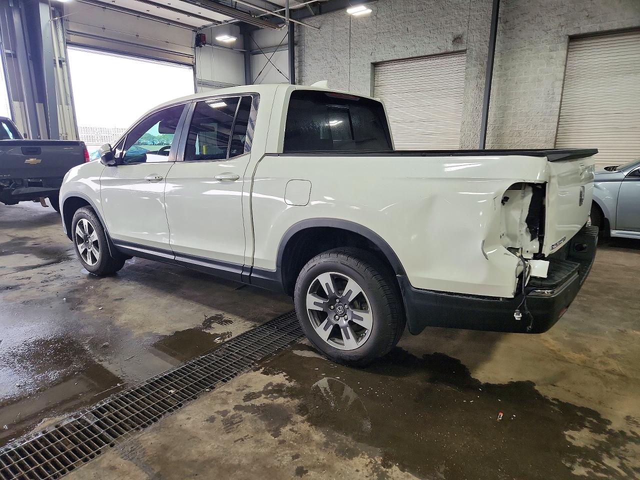 5FPYK3F58KB013947 · 2019 HONDA RIDGELINE · 2/13