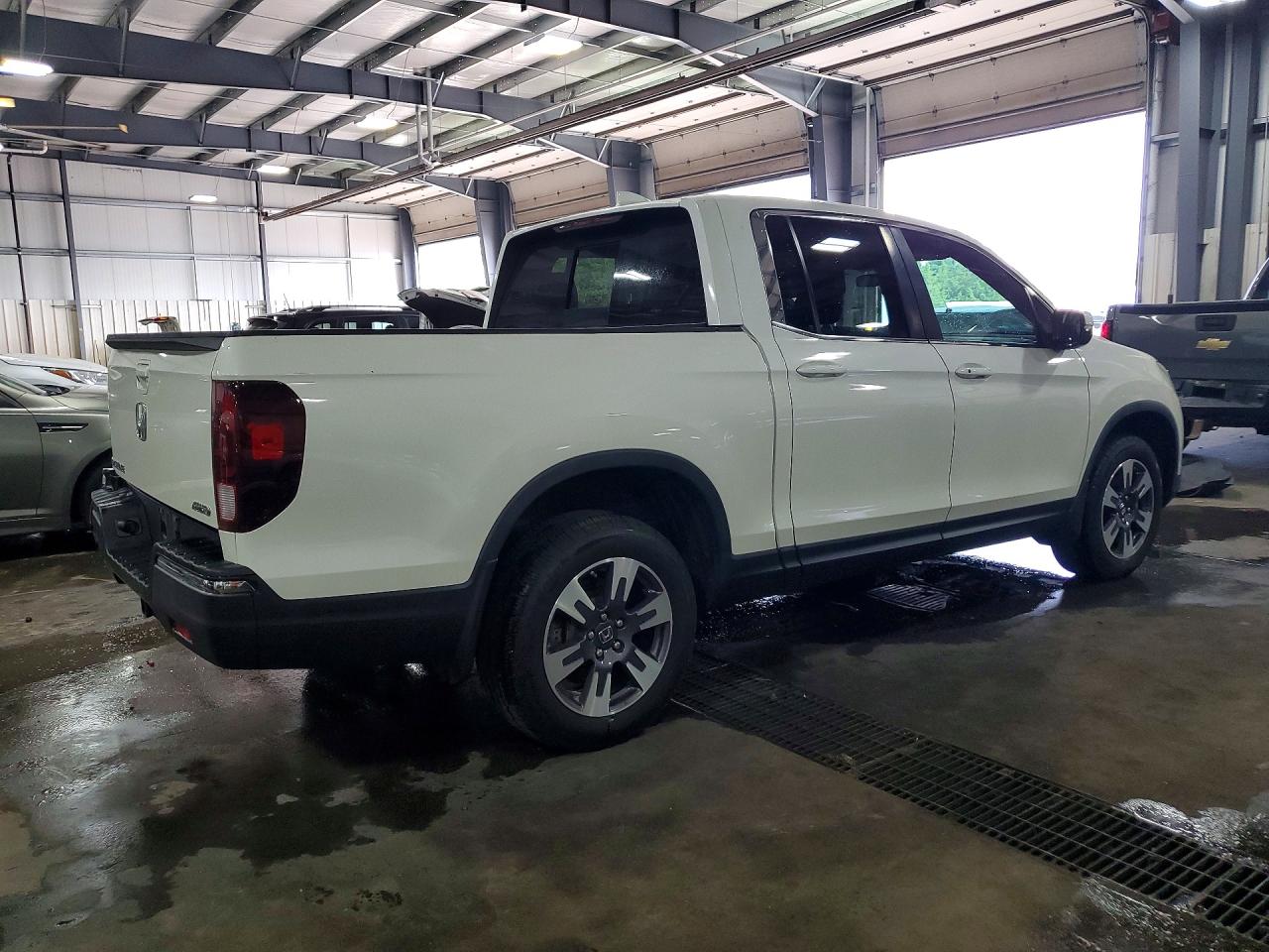 5FPYK3F58KB013947 · 2019 HONDA RIDGELINE · 3/13