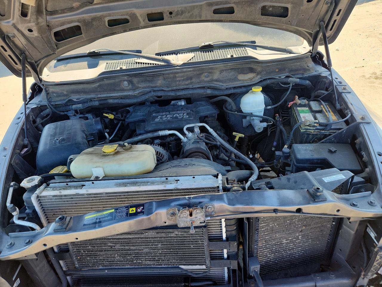 1D7HA18D04S643817 · 2004 DODGE RAM 1500 · 11/12