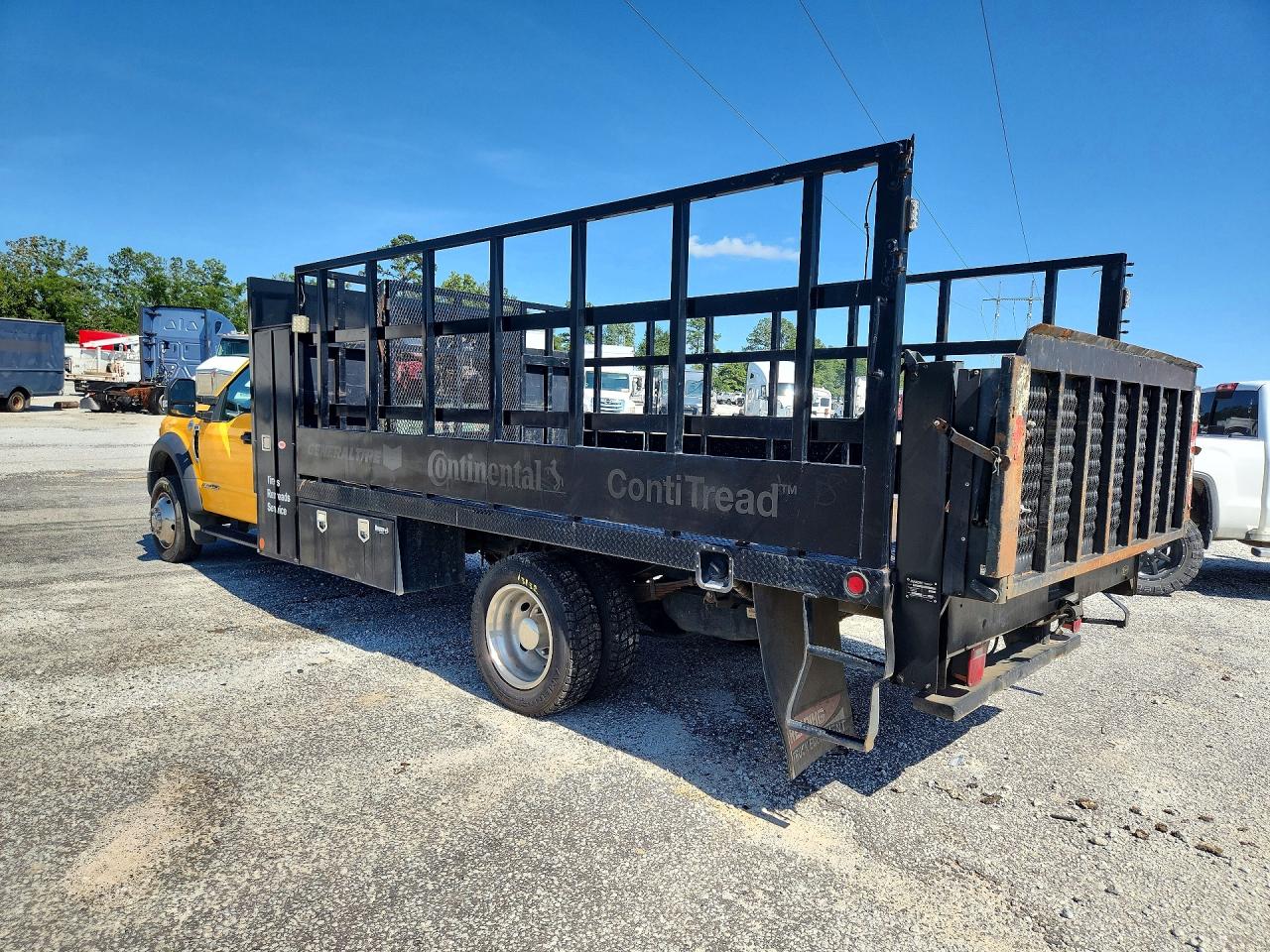 1FDUF5GT1JDA01239 · 2018 FORD F550 · 2/12