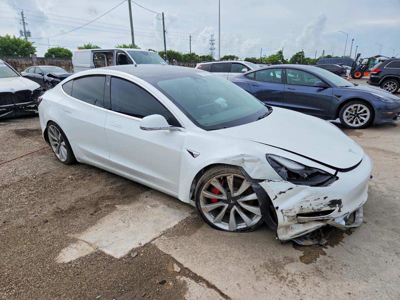 5YJ3E1EB2KF486944 · 2019 TESLA MODEL 3 · 4/12