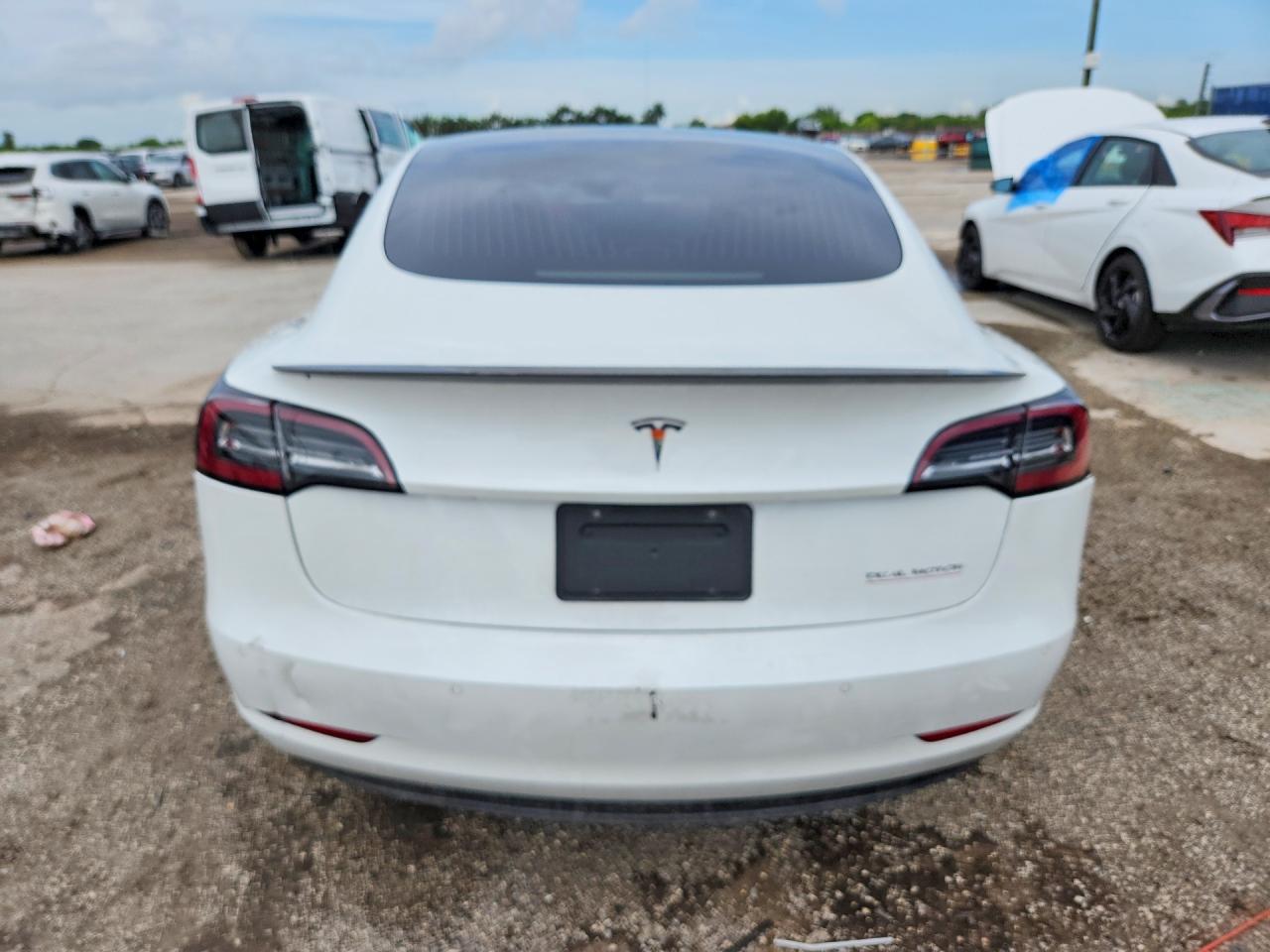 5YJ3E1EB2KF486944 · 2019 TESLA MODEL 3 · 6/12