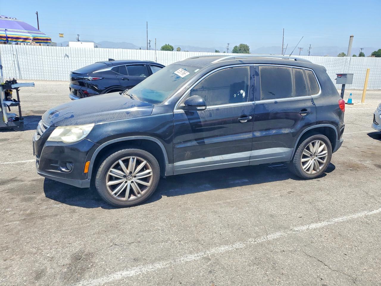 WVGAV7AX1AW525167 · 2010 VOLKSWAGEN TIGUAN