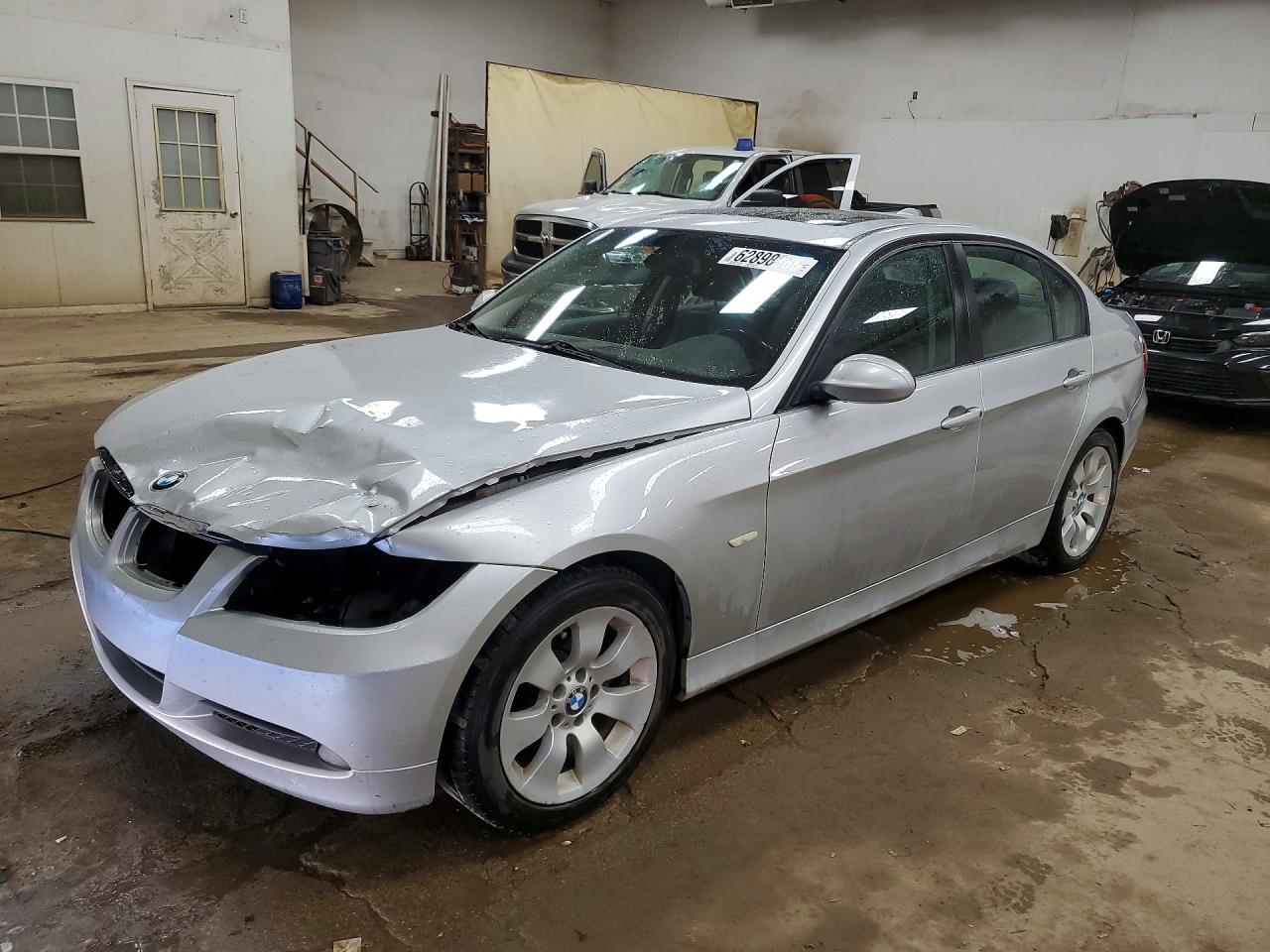 WBAVA37507NE25656 · 2007 BMW 328