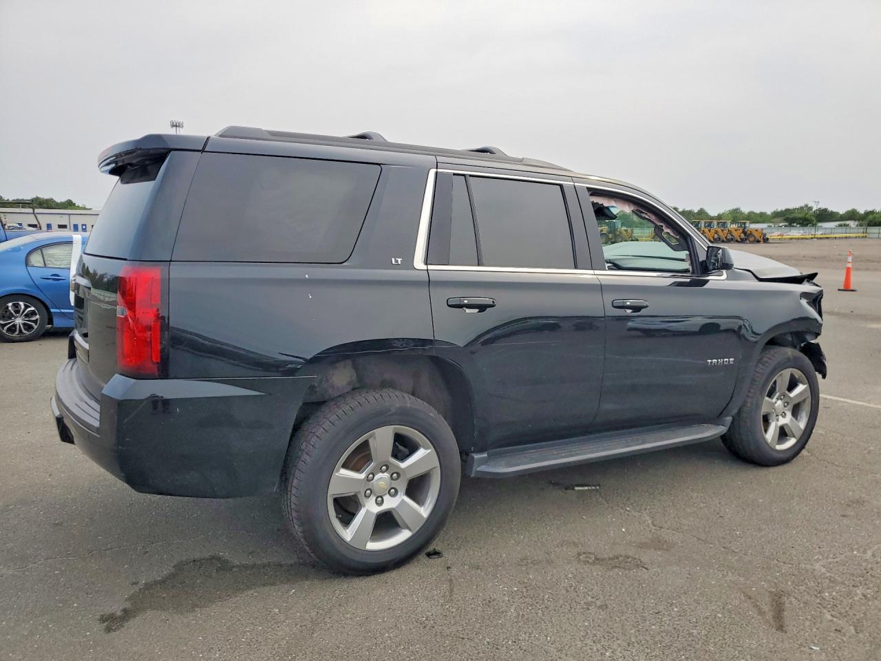 1GNSKBKC4KR107984 · 2019 CHEVROLET TAHOE · 3/13
