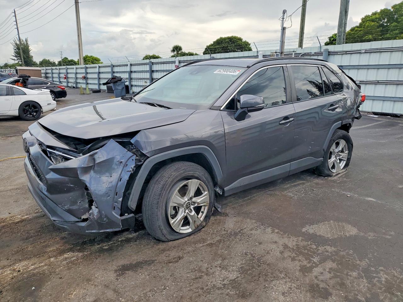 2T3W1RFV3MC163520 · 2021 TOYOTA RAV4