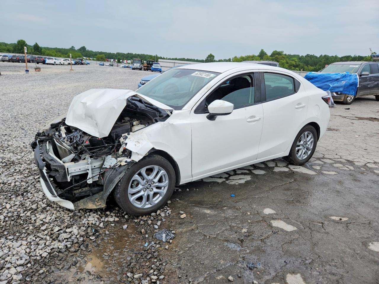 3MYDLBYV2HY180668 · 2017 TOYOTA YARIS IA