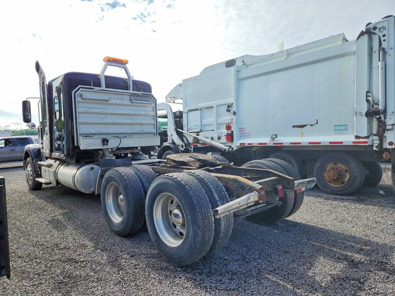 3AKJGND11FDGR4029 · 2015 FREIGHTLINER 122SD · 2/13