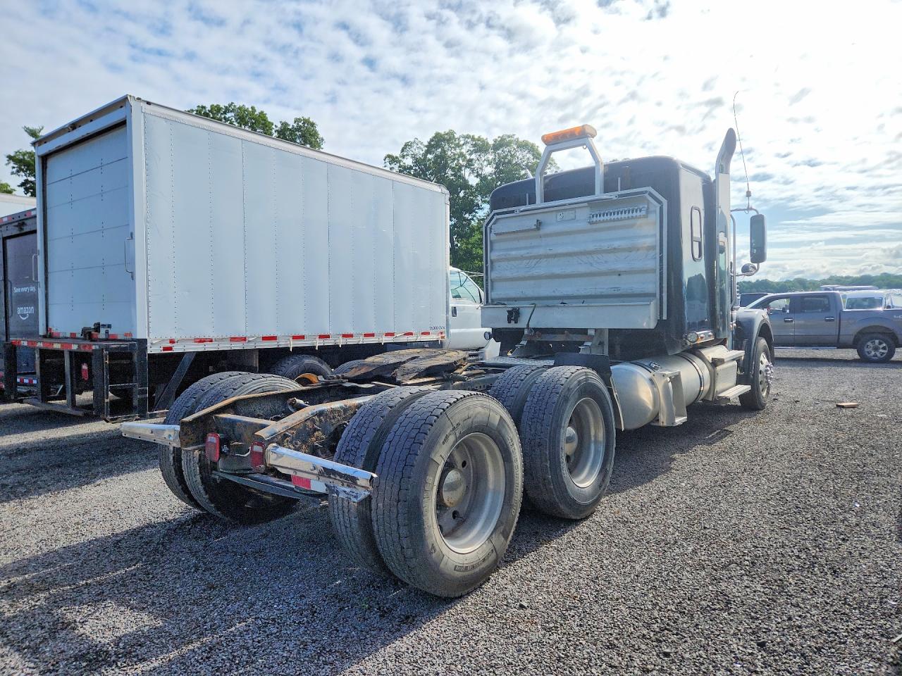 3AKJGND11FDGR4029 · 2015 FREIGHTLINER 122SD · 3/13