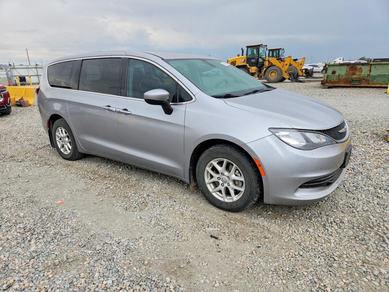 2C4RC1DG3HR517628 · 2017 CHRYSLER PACIFICA · 4/13