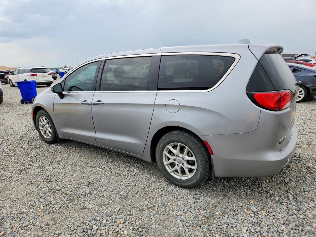 2C4RC1DG3HR517628 · 2017 CHRYSLER PACIFICA · 2/13