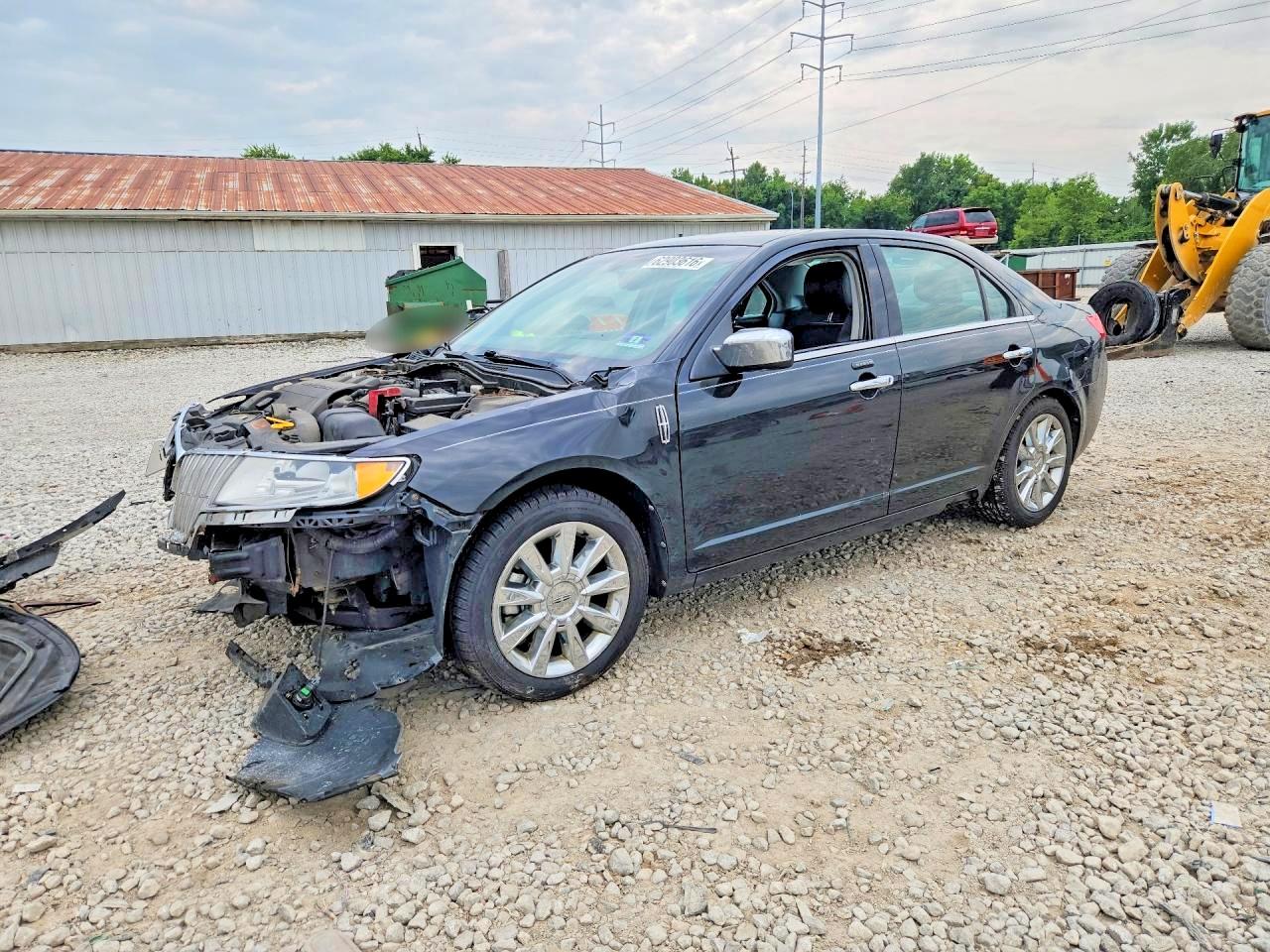 3LNHL2GCXBR765561 · 2011 LINCOLN MKZ
