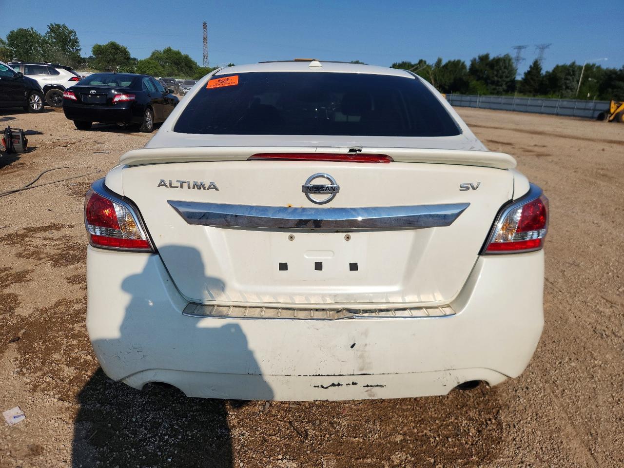 1N4AL3AP0FC581800 · 2015 NISSAN ALTIMA · 6/12