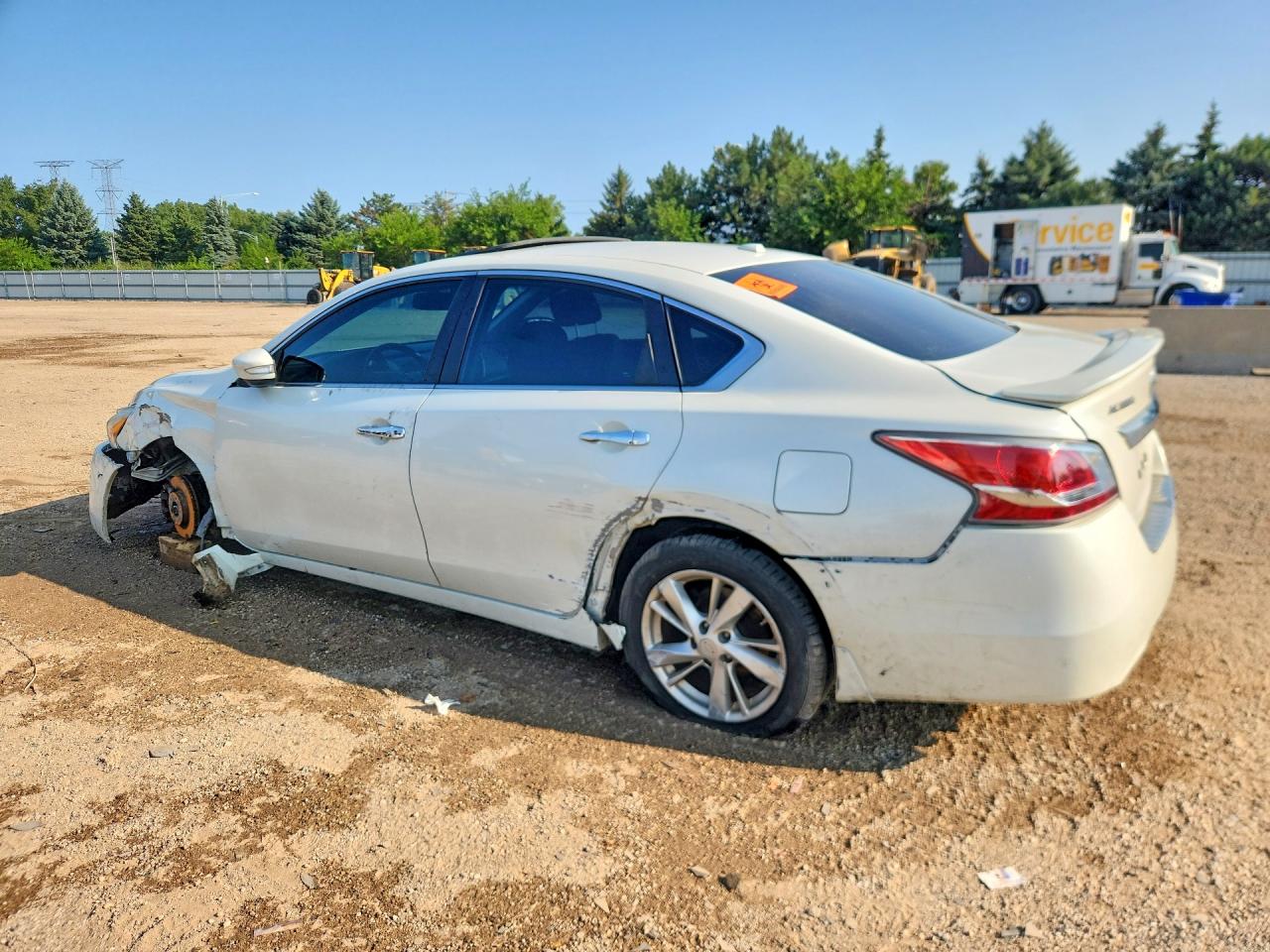 1N4AL3AP0FC581800 · 2015 NISSAN ALTIMA · 2/12