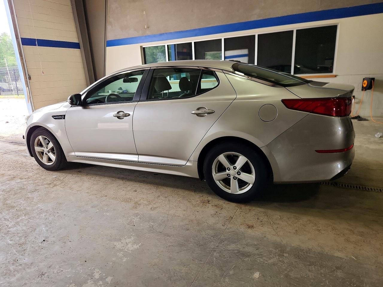 KNAGM4A73F5583016 · 2015 KIA OPTIMA · 2/12