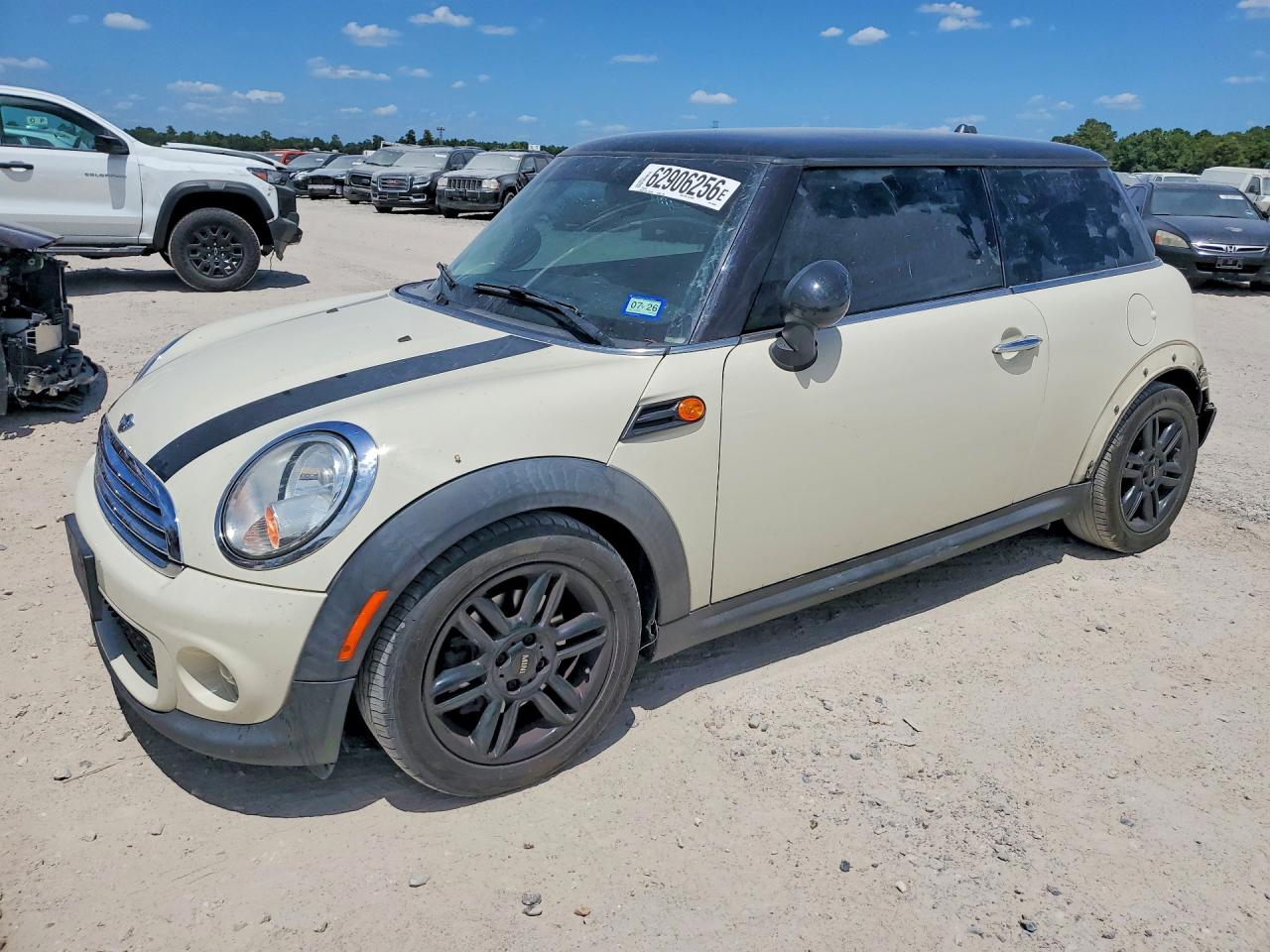 WMWSU3C5XDT685048 · 2013 MINI COOPER
