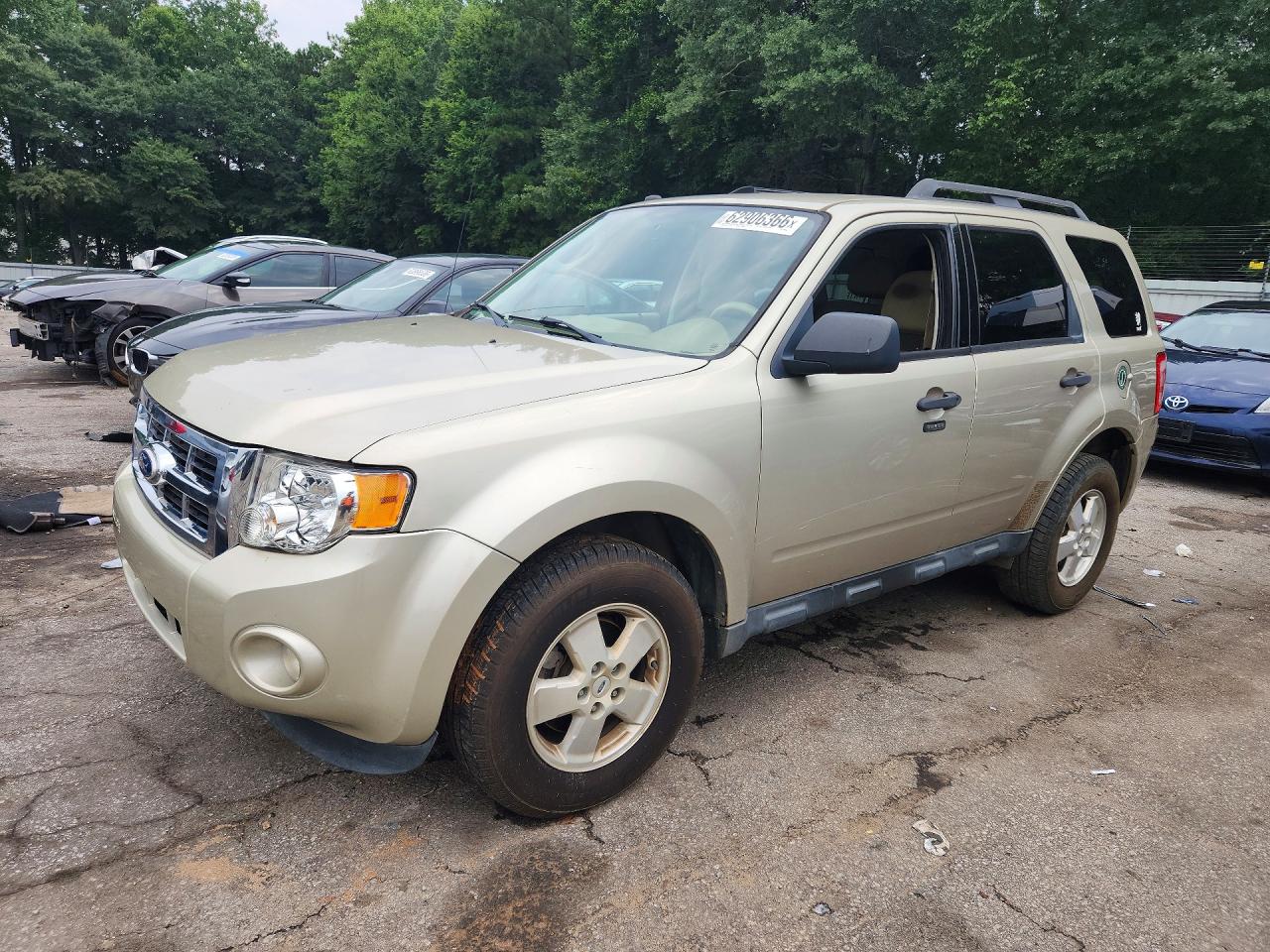 1FMCU0D71AKD25864 · 2010 FORD ESCAPE