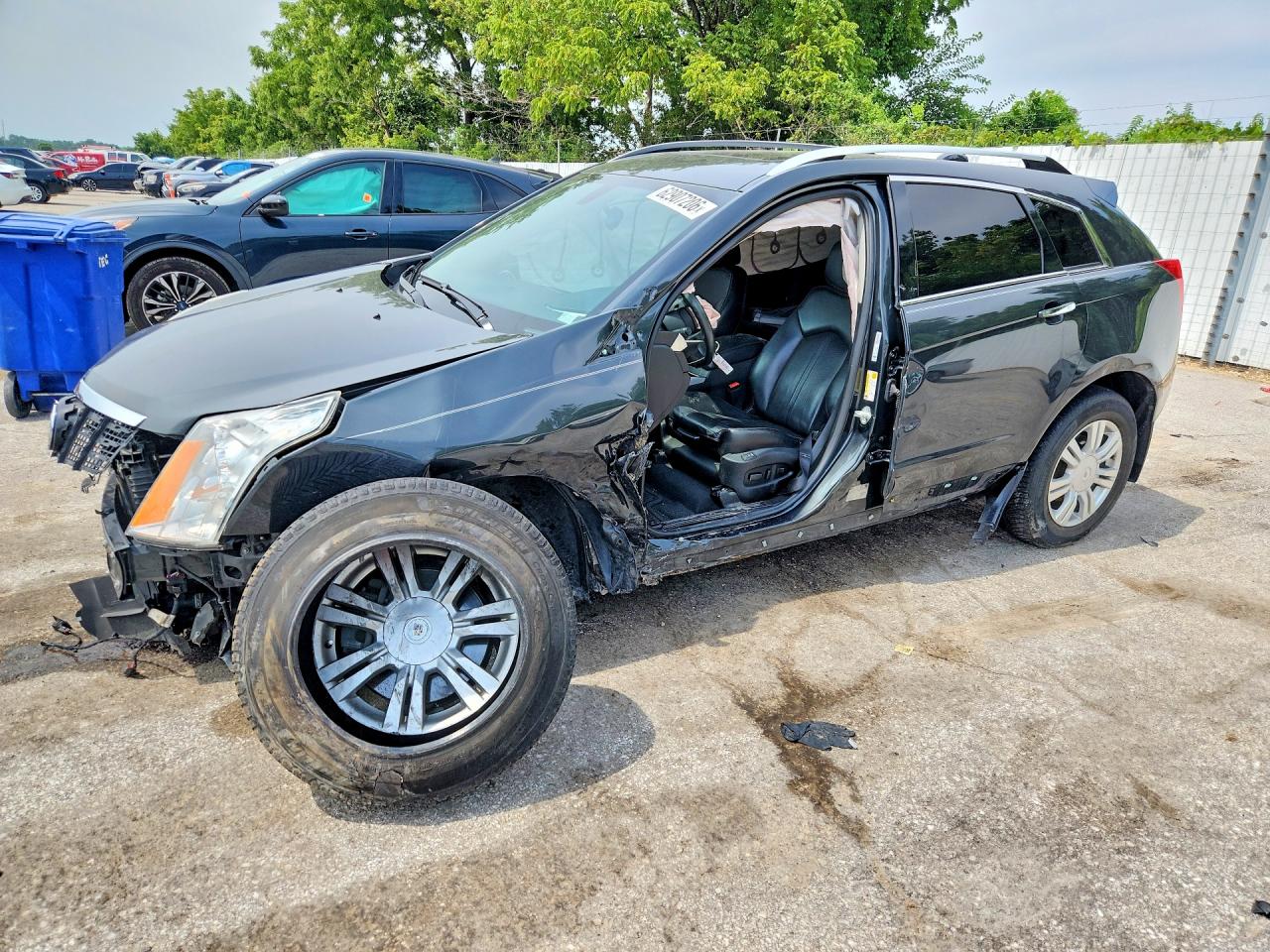3GYFNBE3XFS537965 · 2015 CADILLAC SRX