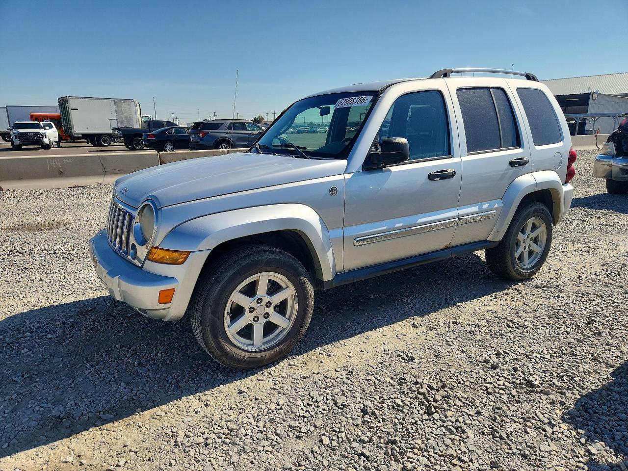 1J4GL58KX5W695465 · 2005 JEEP LIBERTY