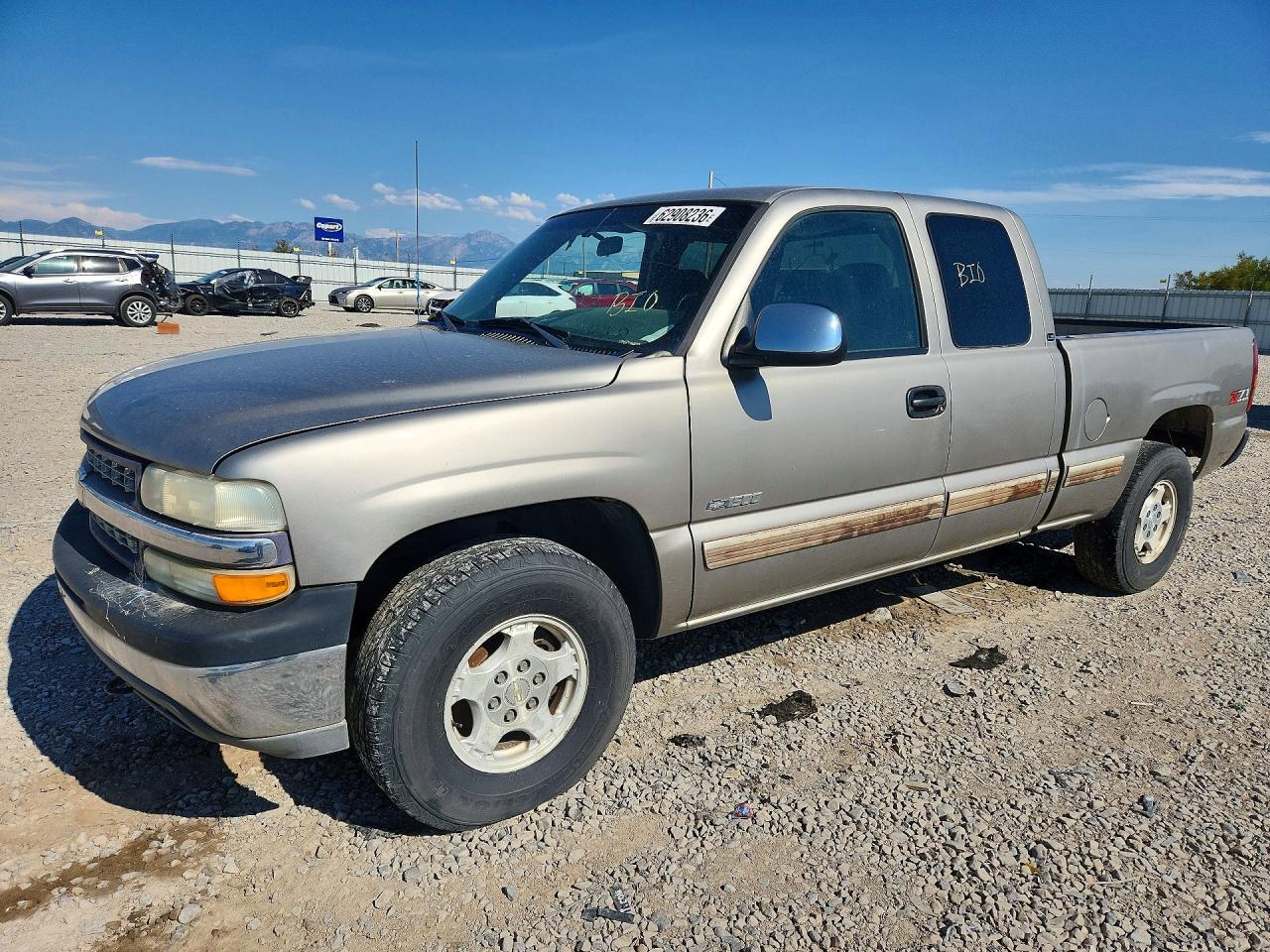 2GCEK19T111352464 · 2001 CHEVROLET SILVERADO 1500