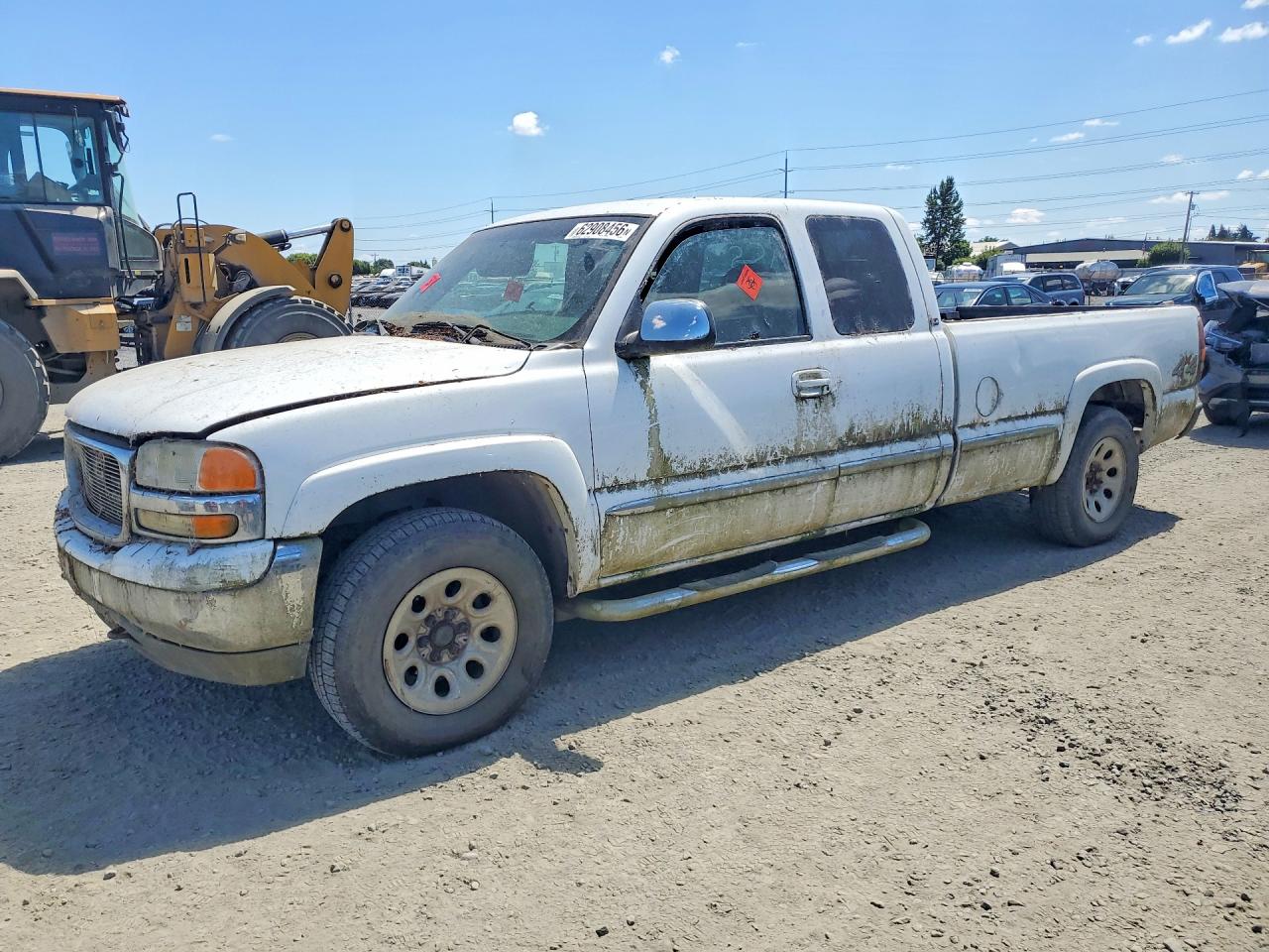 1GTEK19T3YE303873 · 2000 GMC NEW SIERRA