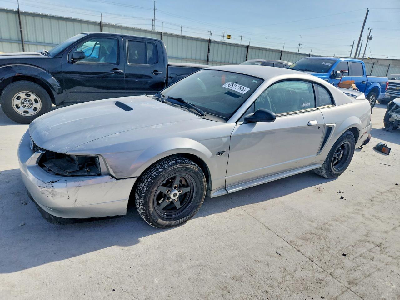 1FAFP42X4YF181366 · 2000 FORD MUSTANG
