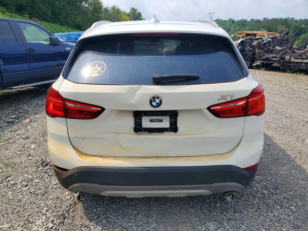 WBXHU7C37H5H37190 · 2017 BMW X1 · 6/13