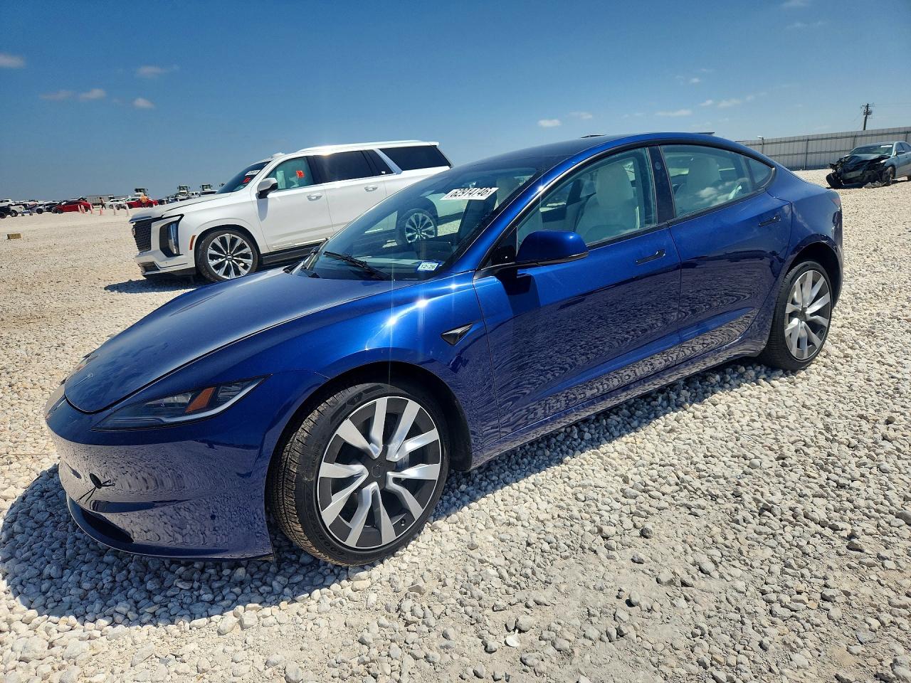 5YJ3E1EA8SF905371 · 2025 TESLA MODEL 3